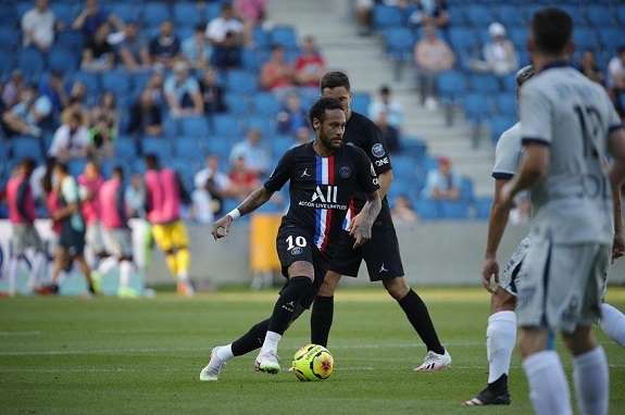 Esporte – Com dois gols de Neymar, PSG faz 9 a 0 no Le Havre