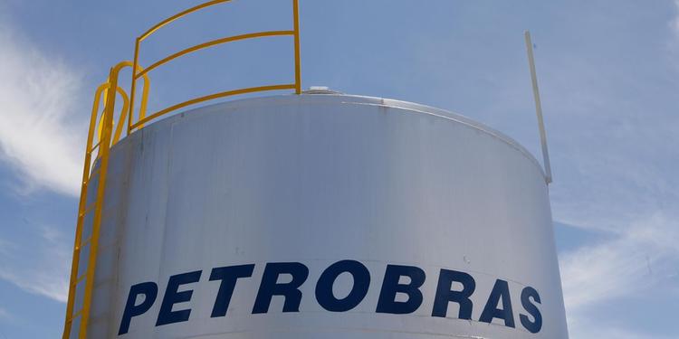 Petrobras diz que já produz nova gasolina que será obrigatória a partir de 2022