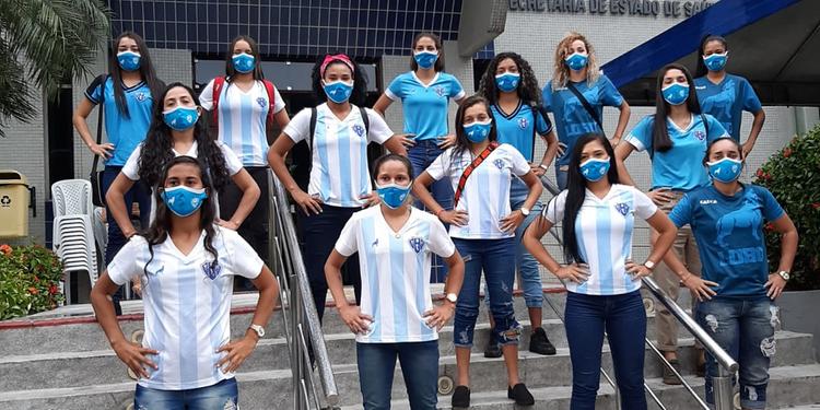 Atletas do futebol feminino do Paysandu realizam ação de doação de sangue