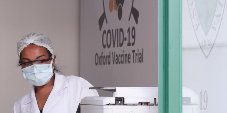 Vacina para covid-19 da Oxford pode ter novidades positivas nesta quinta-feira, 16, diz ITV