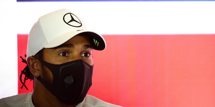 Soberano, Hamilton mantém domínio e lidera o terceiro treino livre em Silverstone