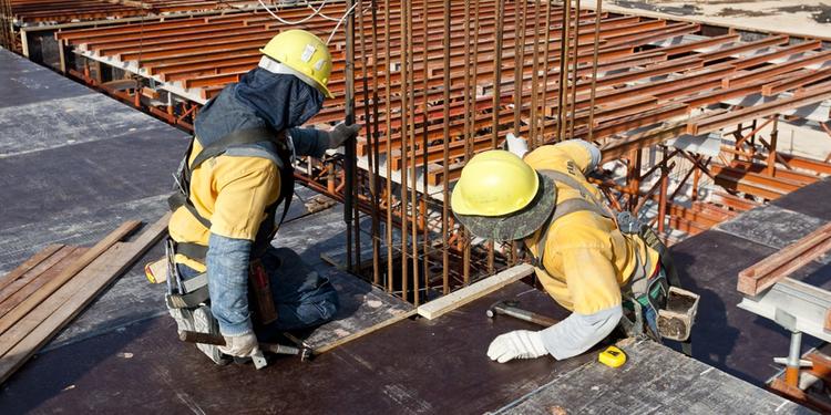 Indústria da construção tem recuperação em julho e retomada da confiança, diz CNI