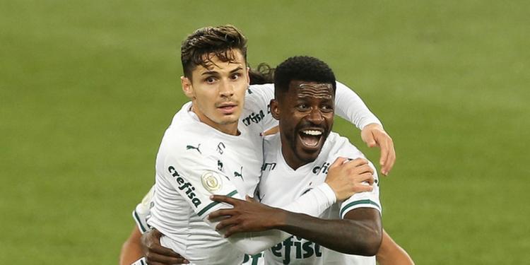 Lei do ex entra em ação, Raphael Veiga marca e Palmeiras vence