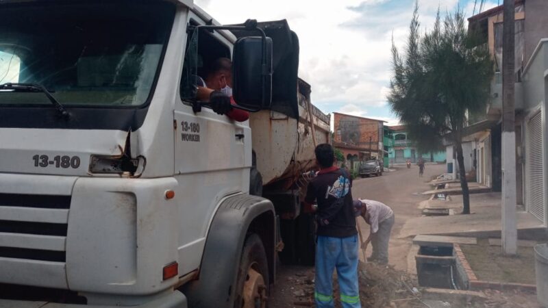 Irituia – O governo em ação – Equipe da limpeza trabalha na prevenção de transtornos á população