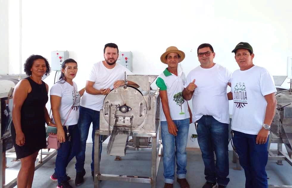 Cooperativismo – Após décadas de atuação D’ Irituia lança galpão e prefeito Marcos Tonheiro participa da Inauguração