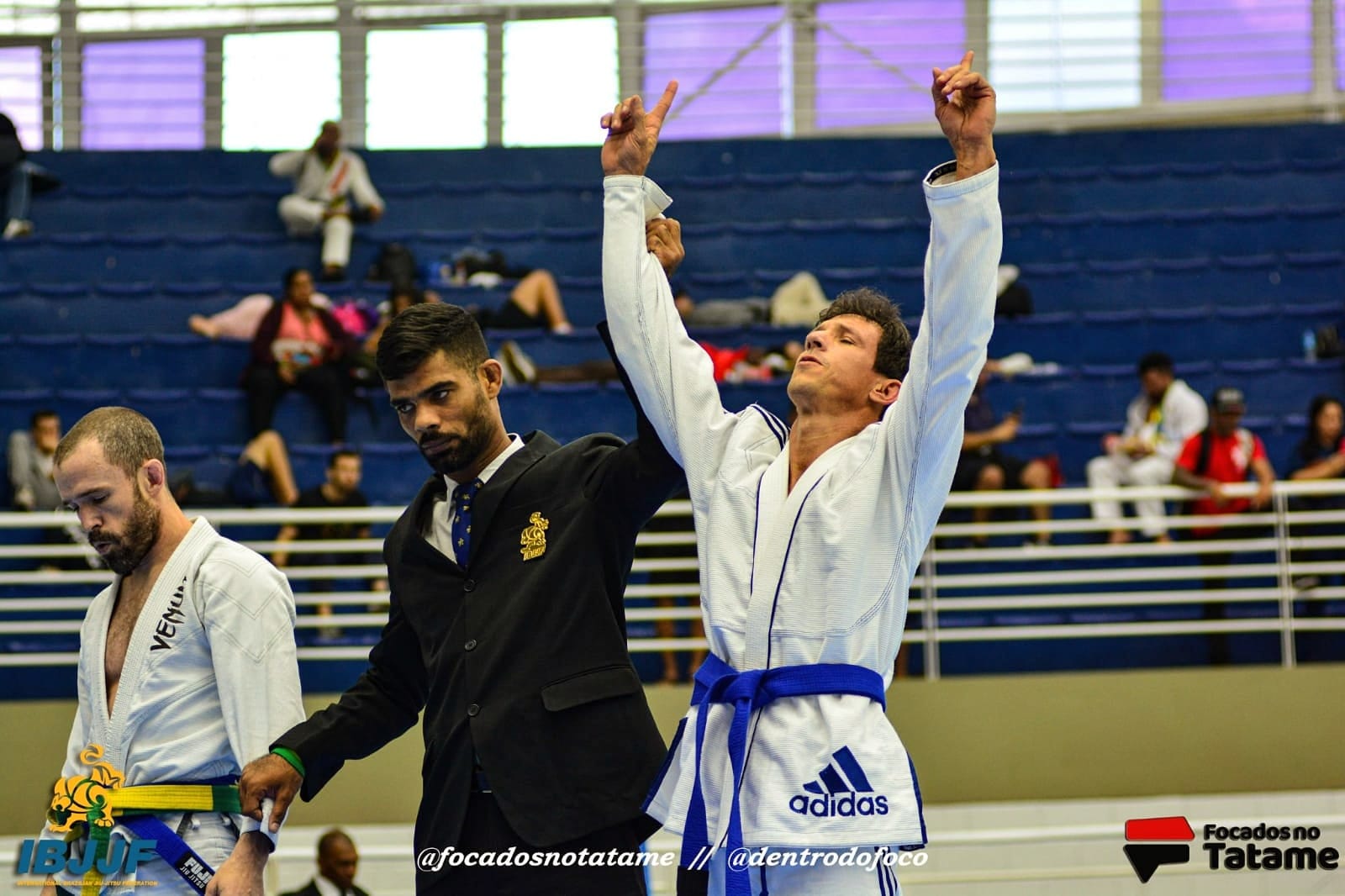 Barueri – Irituiense finaliza adversário e torna-se campeão brasileiro de Jiu Jitsu até 64 kilos em São Paulo.