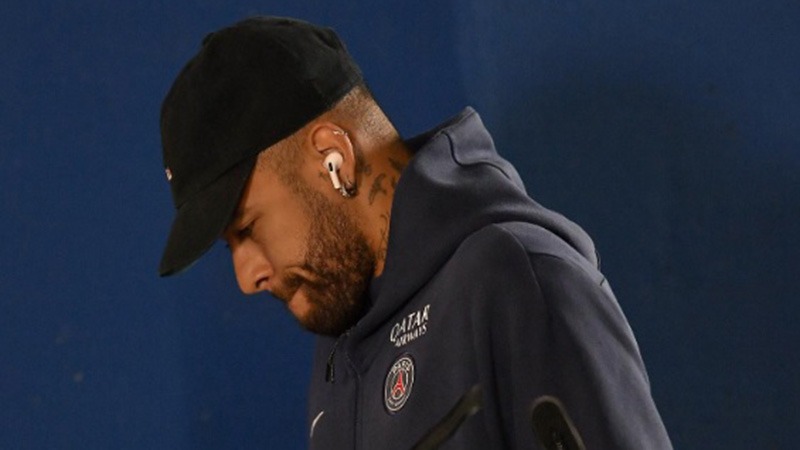 Neymar deixa top 10 de atletas mais bem pagos do mundo